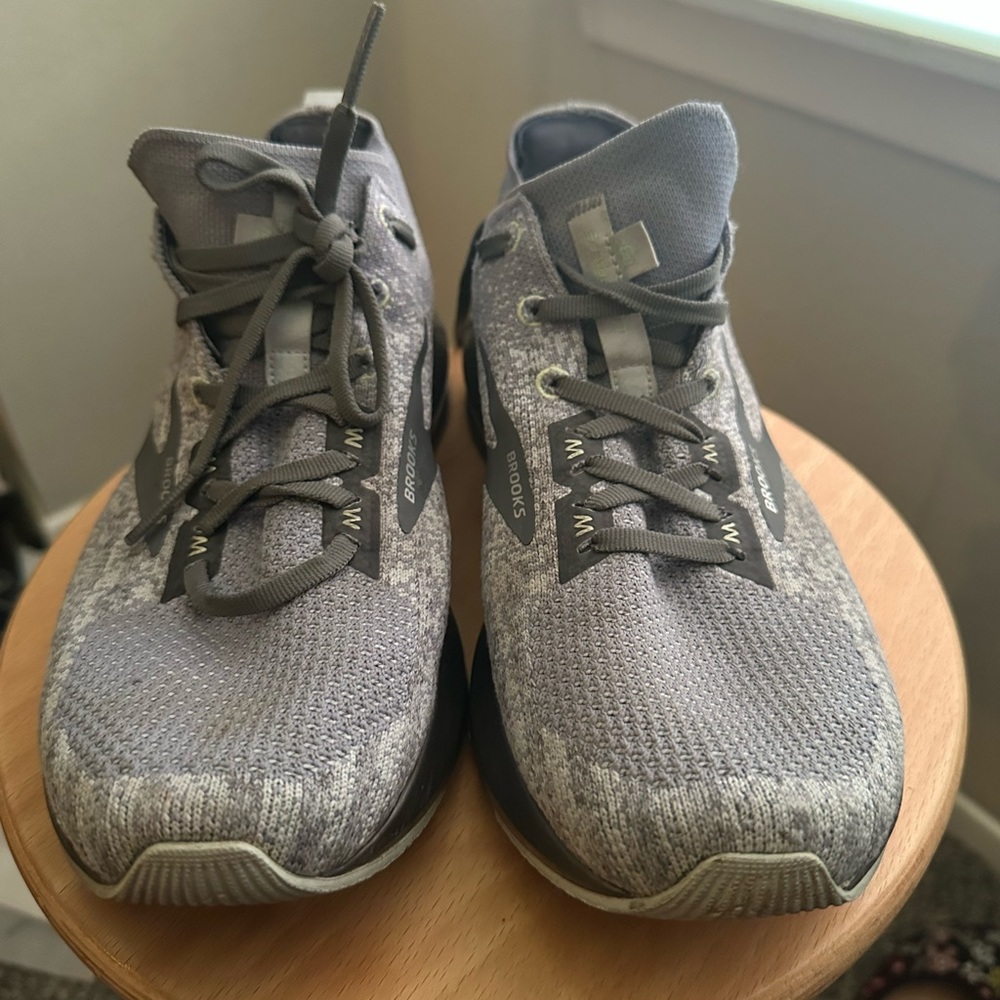 Brooks levitate 3 running shoes